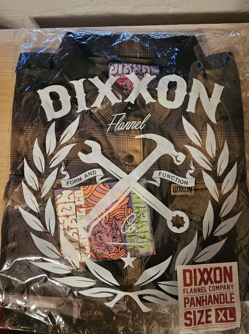 DIXXON - The Panhandle Woman's XL Long Sleeve Flannel